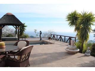 Villa for Sale in Sayalonga 350.000..