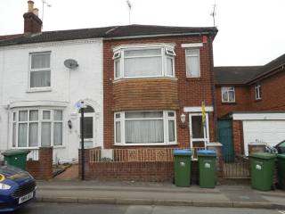 Inner Avenue Southampton House for rent.