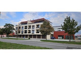 Luksuzan dvoetazni penthouse s liftom u Velikoj Gorici