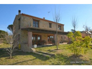 ALT EMPORDA: Comfortable country house..