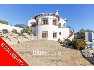EXCLUSIVE. Stunning 4 bedroom villa..