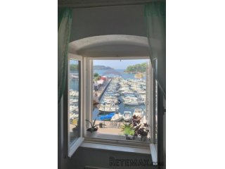 Rovinj, jedinstven stan s terasom