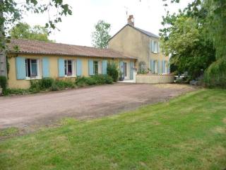 Nice Country Home with Tidy Garden