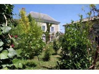 3 bedroom House For Sale: 86200 ENTRE..