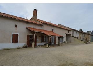 Great opportunity! Three habitable..
