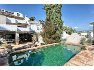 4 Bedrooms - Townhouse - For Sale