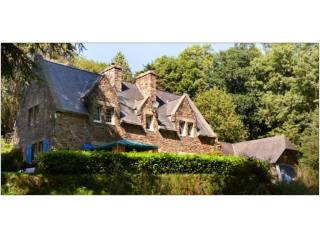 Stone House With 500m Of Famous Salmon..