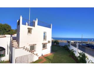 3 Bedrooms - House - Malaga - For Sale