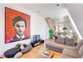 Stunning Sea Views from this Triplex..