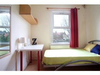Single with single bed near Tottenham..