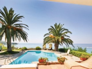5 Bedrooms - Villa - Italy - For Sale