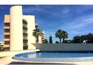 Two bedroom apartment walking distance..