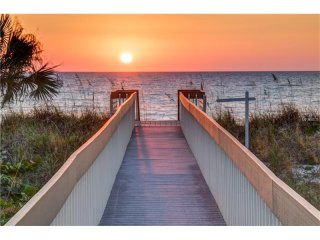 6 bedroom House For Sale: 4079 Shore..