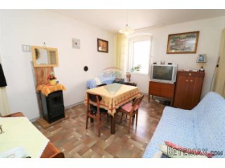 POREČ, centar-stan za adaptaciju