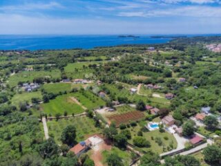 POSEBNA PROSTRANA OAZA ČISTOG UŽITKA 900 M OD PLAŽE, ROVINJ