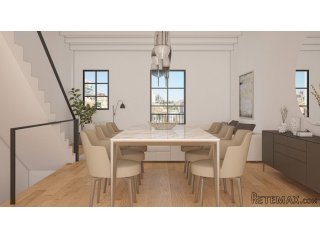 Situated steps away from the Santa Catalina market, the..
