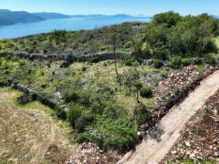 Građevinsko zemljište, okolica Plomina