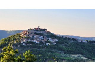 Istra, kuće za obnovu u okolici Motovuna