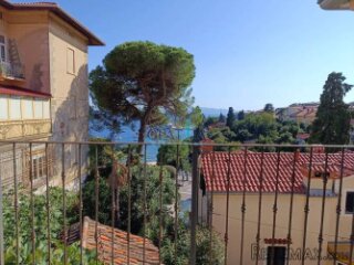 Opatija - prilika - Vrlo lijep dvoetažni stan s parkirnim..