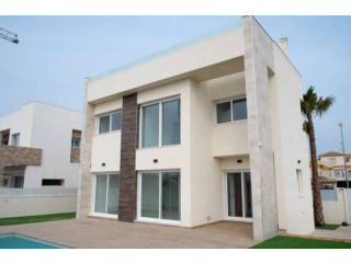 4 Bedroom 4 Bathroom Villa In..