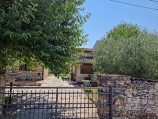 Istra,Galižana - uređeno imanje sa tri kuće