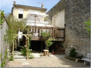 Pretty Stone House St Jean D Angely
