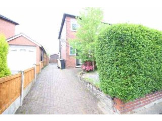 3 bedroom, Semi-detached House house..