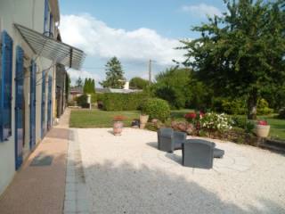 Charentaise 4-bedroomed house near..