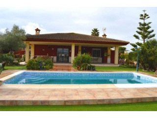 3 Bedrooms - Villa - Alicante - For Sale