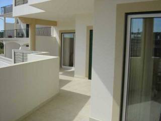 2 BEDROOM APARTMENT IN MEIA PRAIA