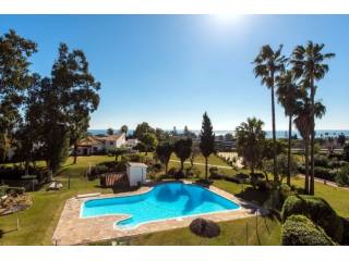 4 Bed Duplex Penthouse 200m From Beach