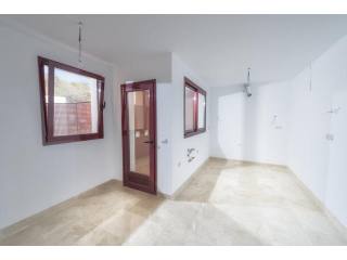 4 bedroom town house for sale