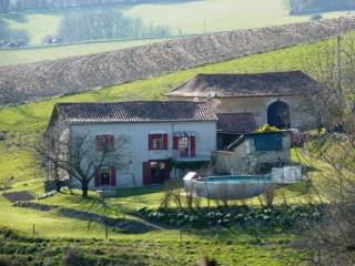 Beautiful property with beautiful views!