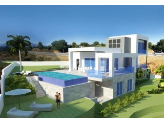 4 Bedrooms - Villa - Malaga - For Sale