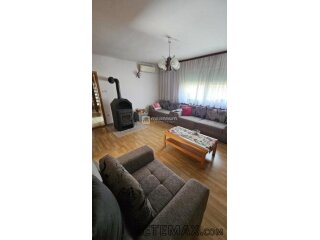 Novi Vinodolski, 130m2, 3 stambene jedinice