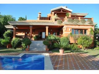 VILLA FOR SALE IN LOS FLAMINGOS