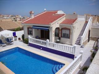 2 Bedrooms - Villa - Alicante - For Sale