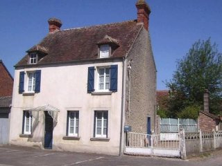 Detached House with Nice Garden