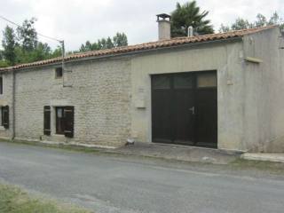 Pretty renovated Charentaise house with..