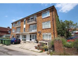 2 bedroom Flat For Sale: Crescent Road..