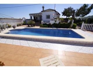 3 bedroom, 2 bathroom Finca / Country..