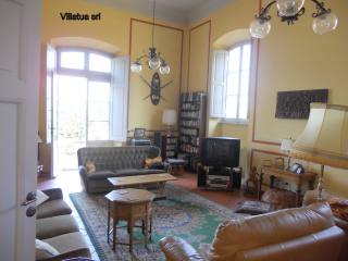 Country/farmhouse - For Sale - South of..