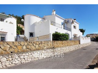 Lovely semi-detached 2 bedroom..