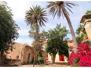 Elegant palace in Santa Maria del Cami