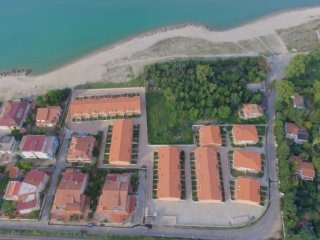 2 Bedrooms - Detached - Italy - For Sale