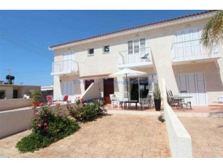 House - For Sale - 2 Bedrooms