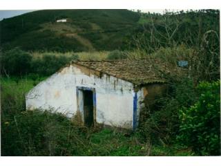 2 Bedrooms - Land / Ruin - Algarve -..