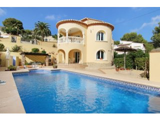 Stunning 4 bedroom villa in quiet..