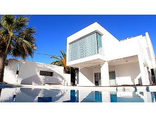 AMAZING DETACHED VILLA