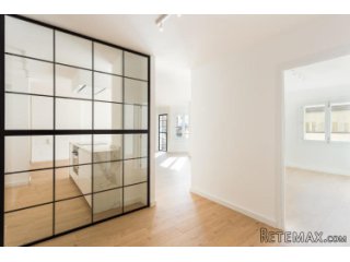 Beautifully renovated apartment in the upper part of Santa..